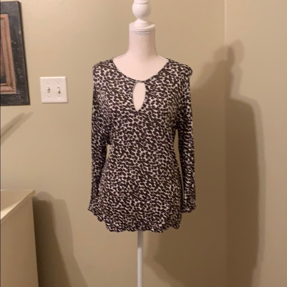 Micheal Kors Key Hole Blouse Size Large